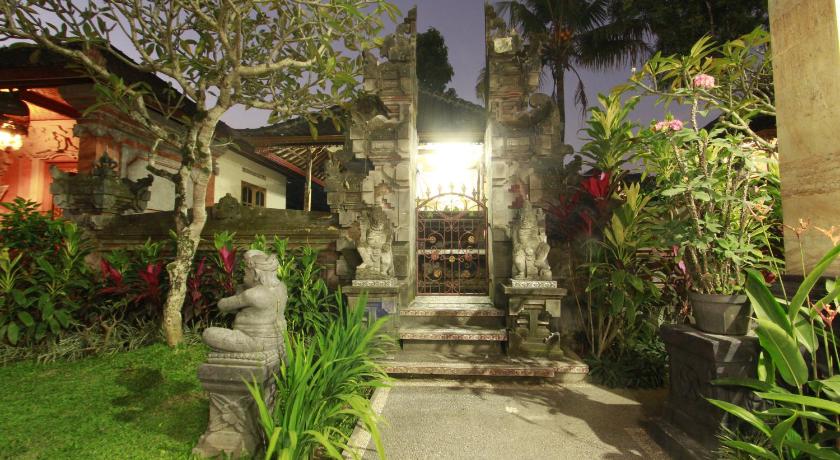 Suryadina Guest House - image 3