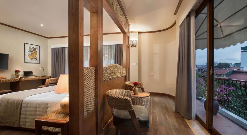 Image of MK Suite 12