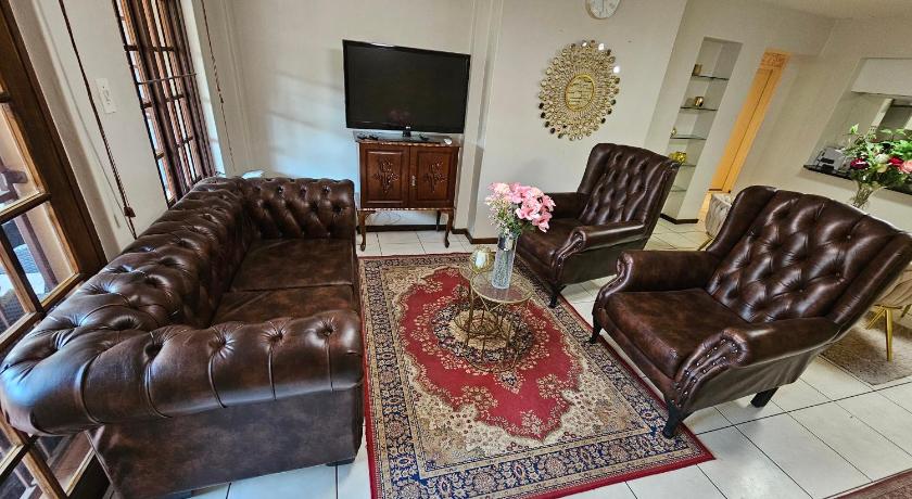 Executive Haven - image 4