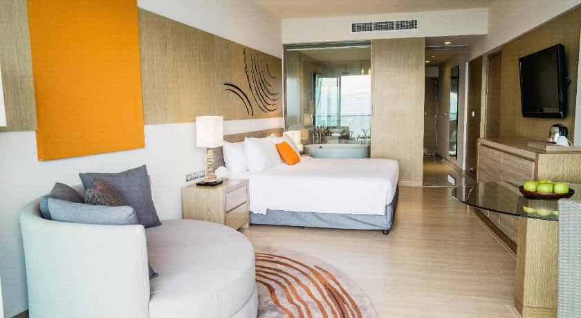 Image of Deluxe King Sea View 4