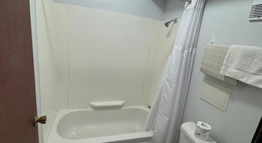 Image of Double Room with Two Double Beds 3