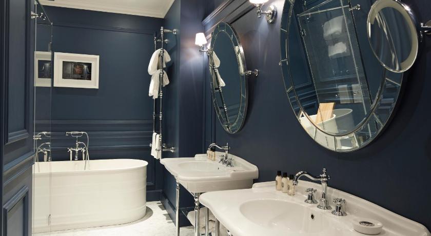 Image of Suite with Terrace 2