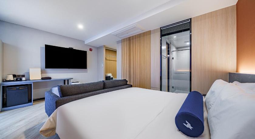 Image of Deluxe Double Room 3