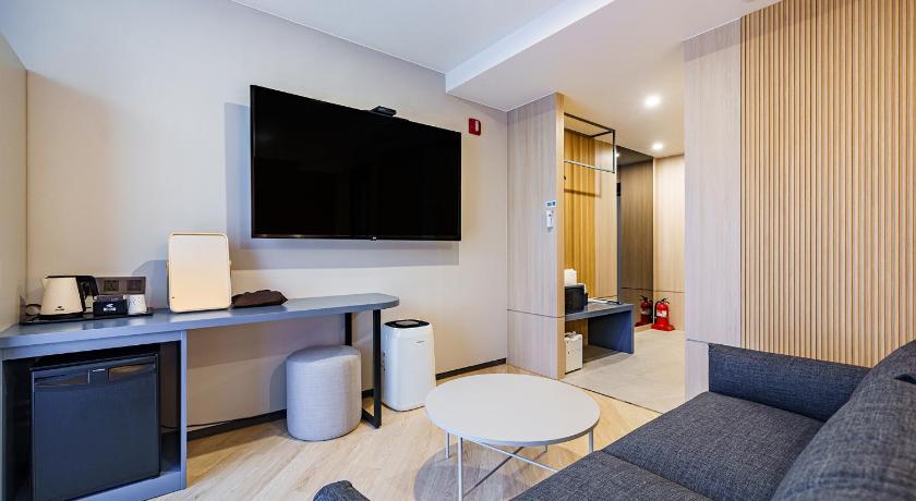 Image of Deluxe Double Room 9