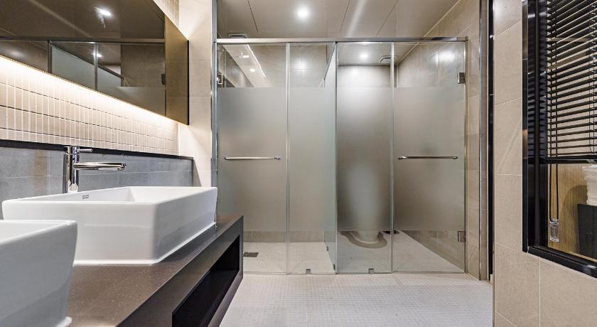 Image of Suite 17