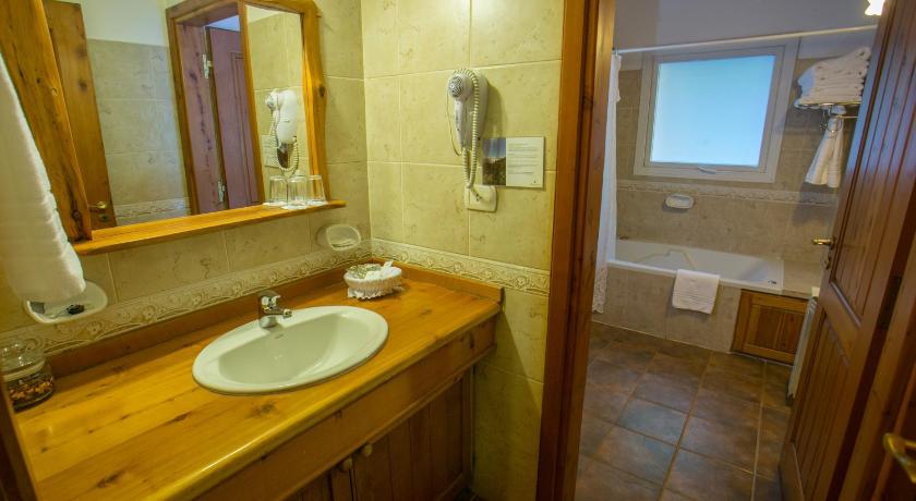 Image of One-Bedroom Bungalow 2