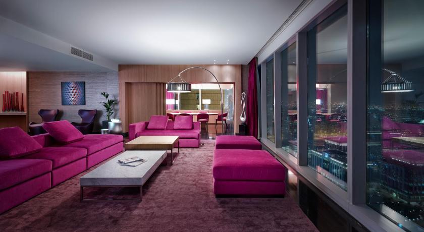 Image of Royal King Suite with View and Club Access 7