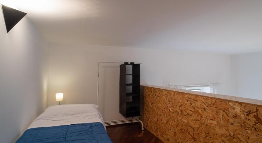 Image of Deluxe Triple Room 10