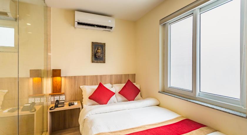 Image of Studio Room 8