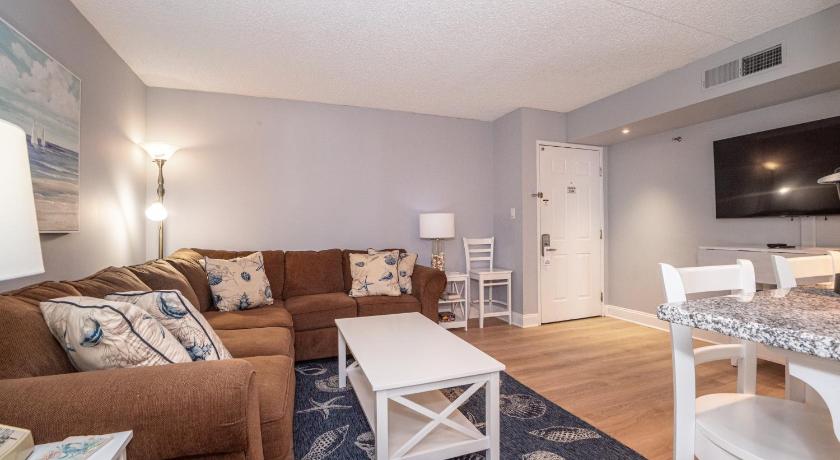 Ocean City (NJ) Biscayne Suites 3-Star Accommodation lobby
