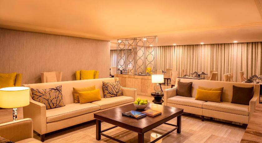 Image of Suite en el ático de 1 dormitorio y 1 cama extragrande - Club Level (Penthouse, Club level, 1 Bedroom Penthouse Suite, 1 King) 5