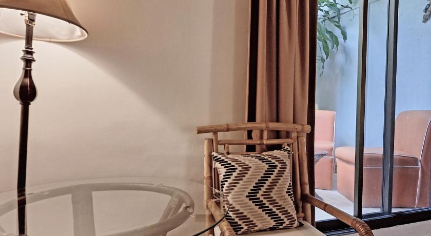 Image of Superior Room w/Patio 6