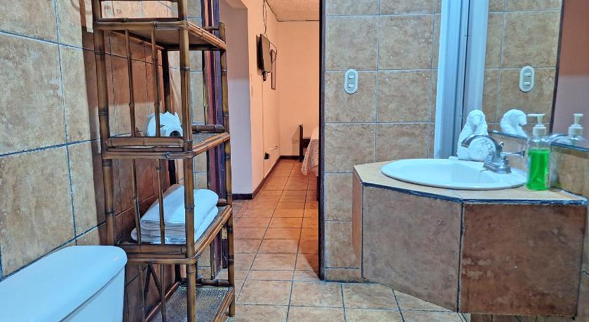 Image of Superior King Room 7