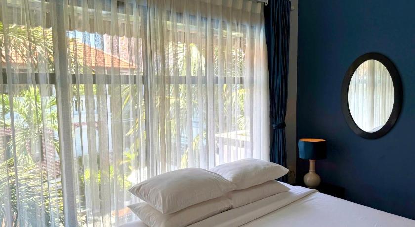 Immagine di Suite con Vista Piscina (Suite with Pool View) 10