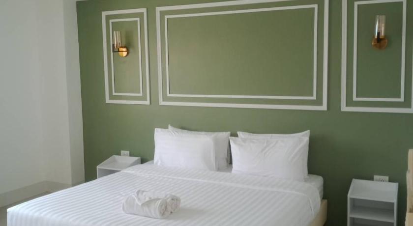Image of Deluxe Double Bed 5