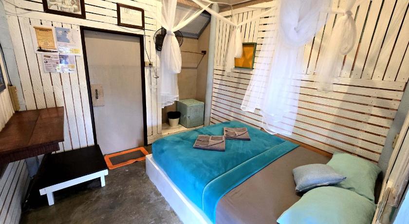 Image of Fan Bungalow 4