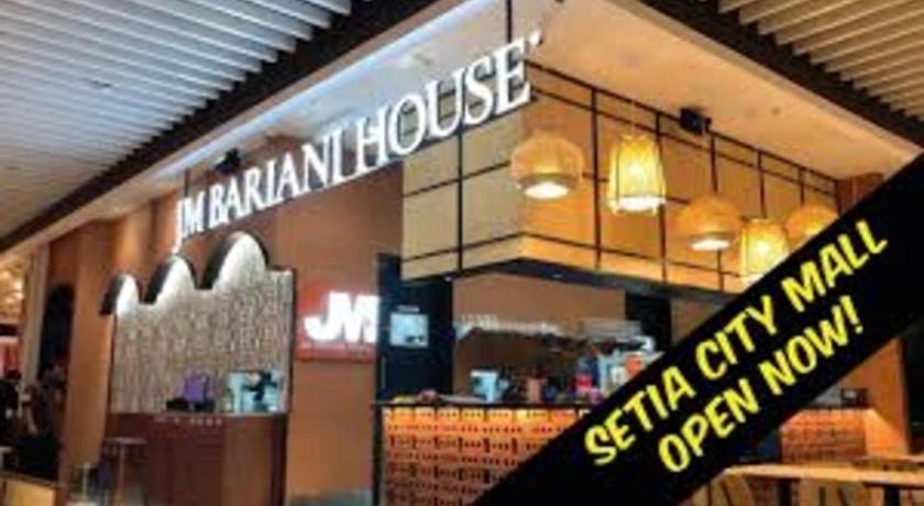 シャーアラム Jasmine Studio Trefoil 4つ星 ゲストハウス プール