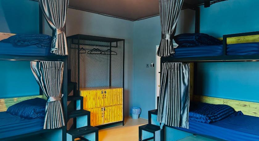 パタヤ Friends Station Tukkom Hostel & Cafe 5つ星 ホテル 客室