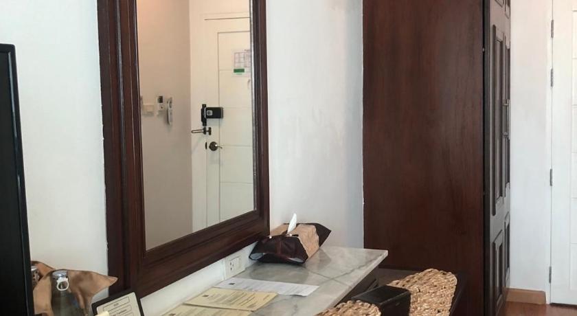 Image of Premium Deluxe 2 Twin City View with Balcony 16