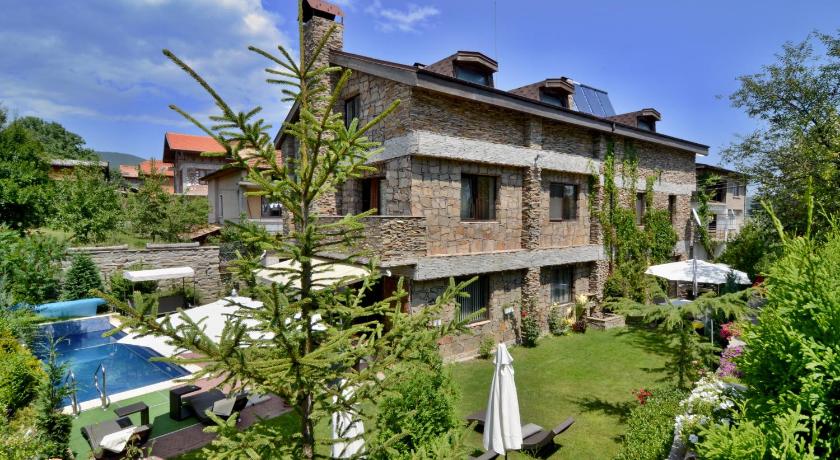 Villa Vuchev photo