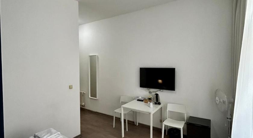 Image of Double or Twin Room 14