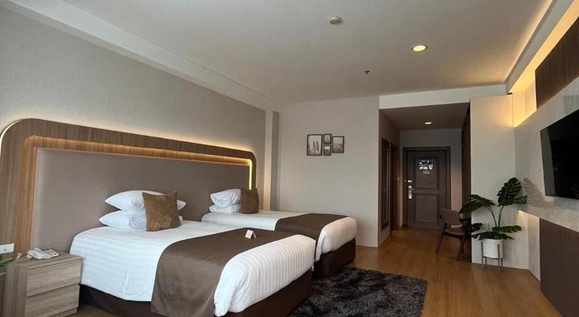 Image of Premium Deluxe Twin 6