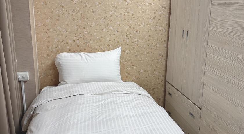 Image of Single Bed in Mixed Dormitory Room 0