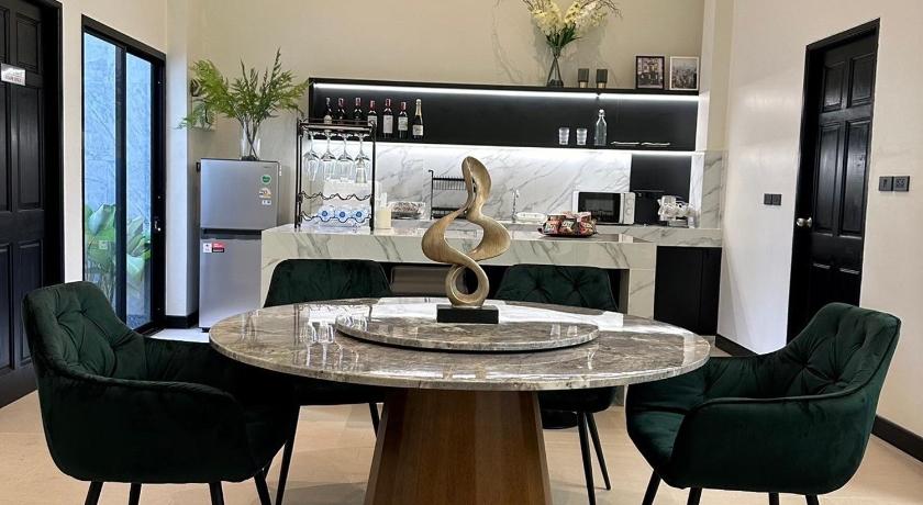 ハートヤイ Villa Yu Pool Villa 4つ星 ゲストハウス 外観