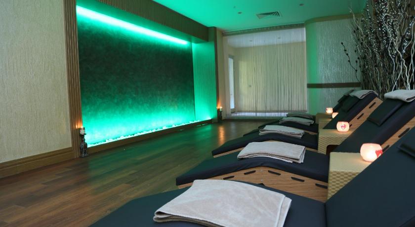 Ramada Hotel & Suites by Wyndham Istanbul- Sisli - image 13