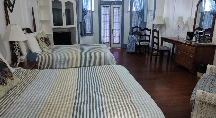 Deluxe Colonial Room - 2 Double Beds (Verandah Access) attēls 0