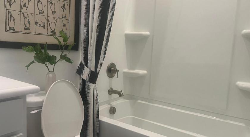 피닉스 (AZ) Family-Friendly 3BR Escape Work, Play, Relax! 3성급 숙소 레스토랑
