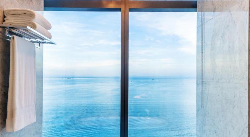 Cebu NUSTAR Hotel Cebu 5-Star Hotel exterior