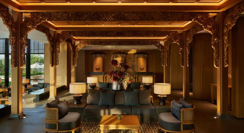 Hotel Tentrem Jakarta - image 2