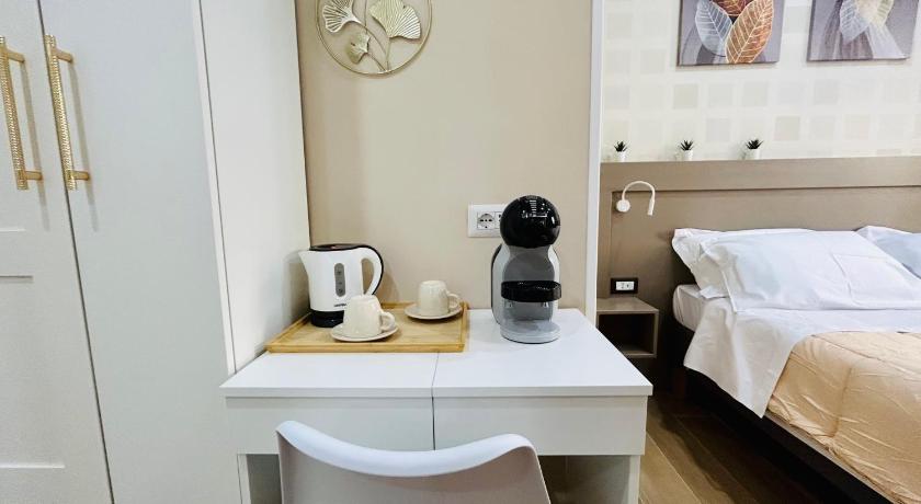 罗马 Segesta Rooms 4星级 酒店 泳池