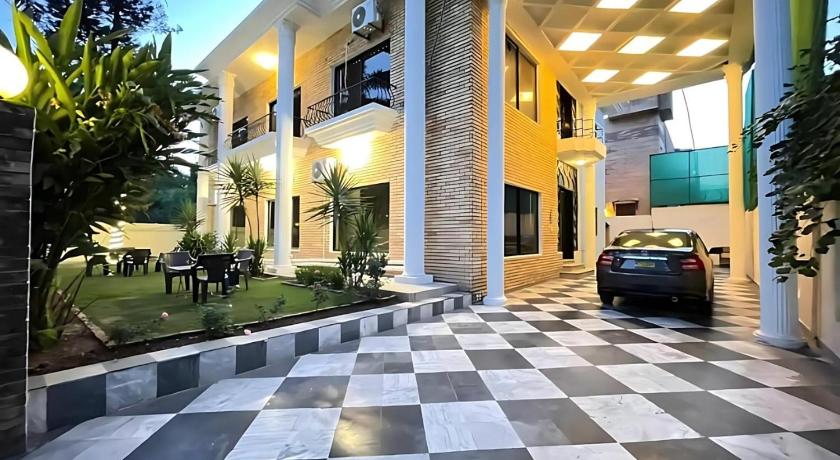 Infinity Villa F-8 - image 2