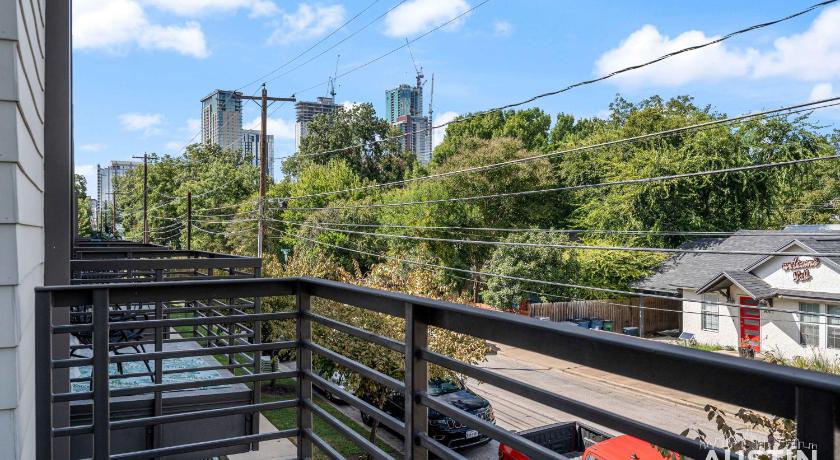 오스틴 (TX) Vibrant Austin Studio Balcony plus Parking and Wi-Fi 4성급 숙소 수영장