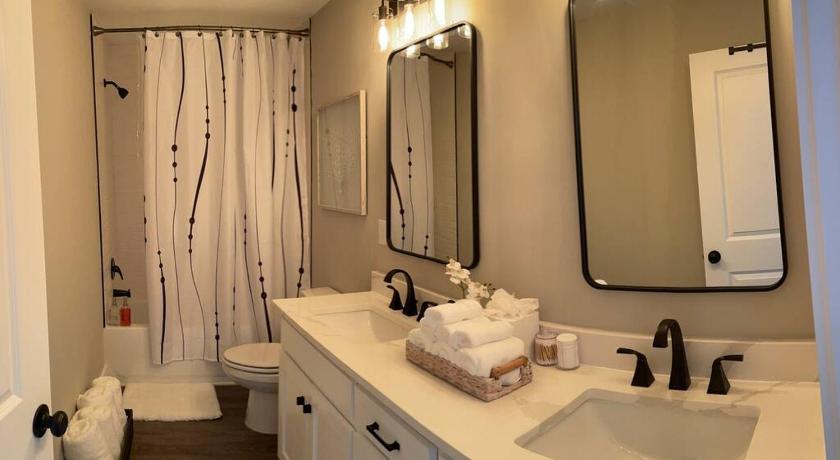 게인즈빌 (GA) Charming Gainesville Townhome 1 4성급 숙소 외관