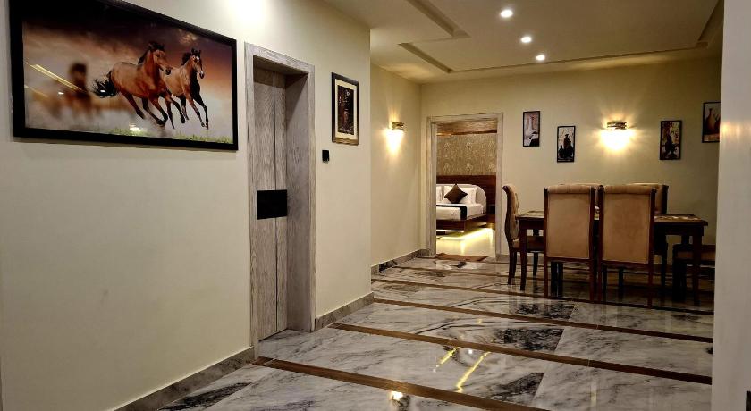 Royal Galaxy Guest House (For Families Only) - image 13