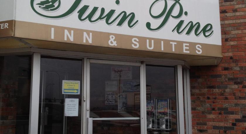 Twin Pine Inn & Suites