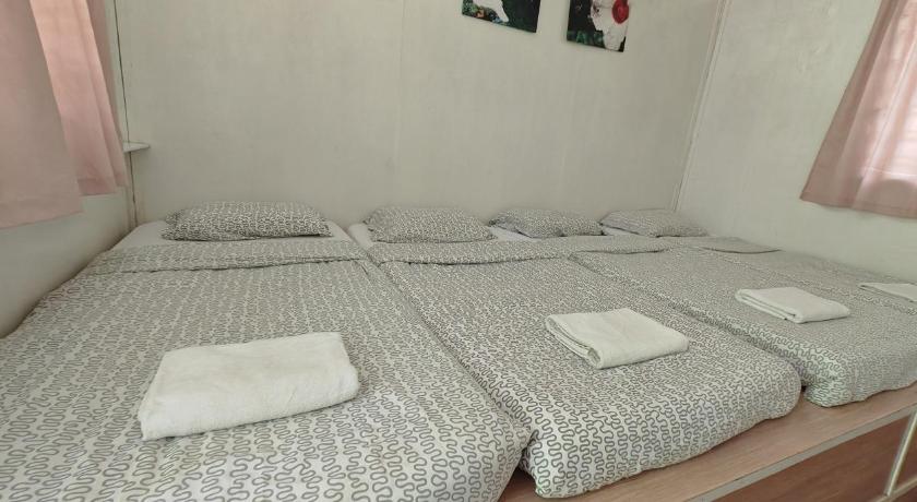 Image of Triple Room with Shared Bathroom 7