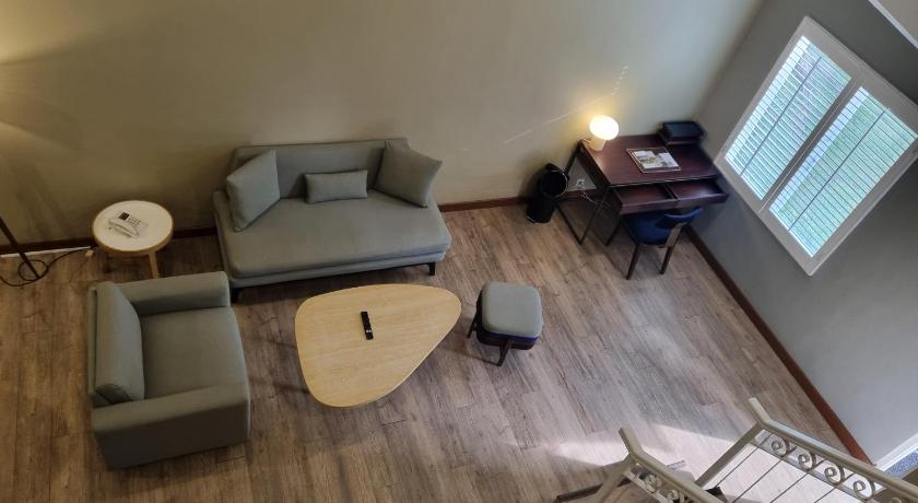 Image of 3 Bedroom Deluxe 16