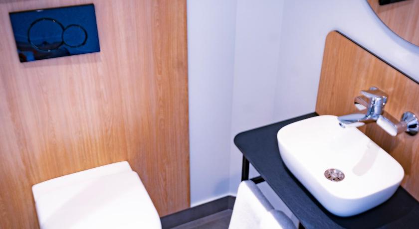 Image of Twin Room 2