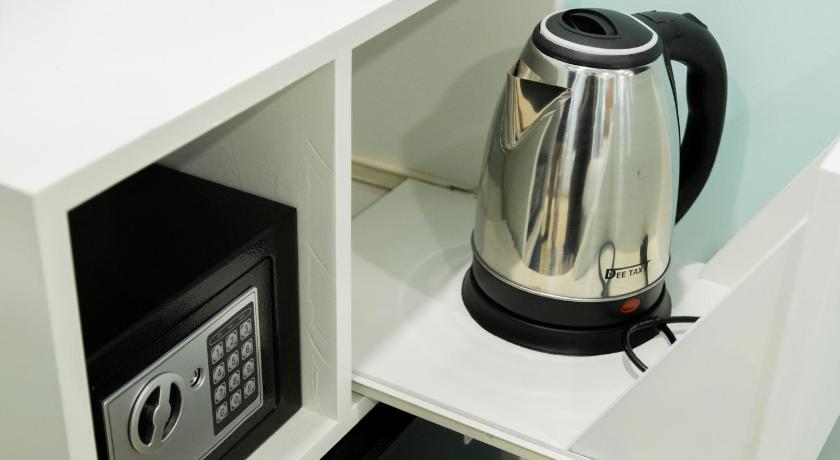 COZY STAY INN - image 13