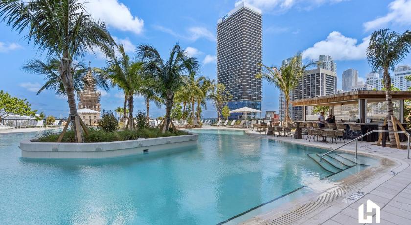 マイアミ (FL) Stylish Apartments with Partial Ocean Views in Downtown! 4つ星 宿泊施設 レストラン