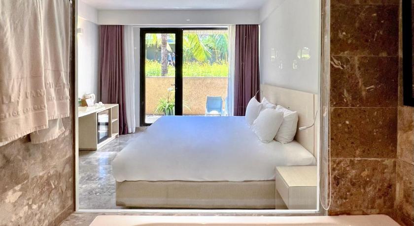 Da Nang Temple Da Nang Hotel pool