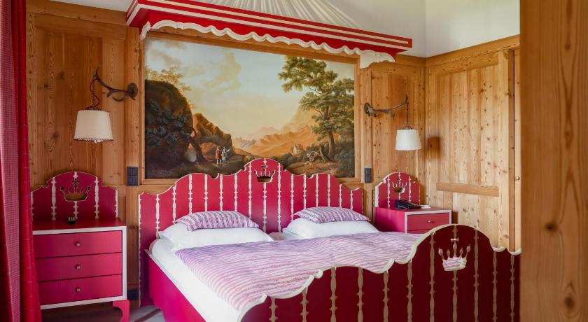 Image of Deluxe Suite 1
