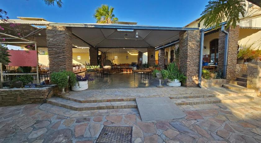 Bahnhof Hotel Usakos