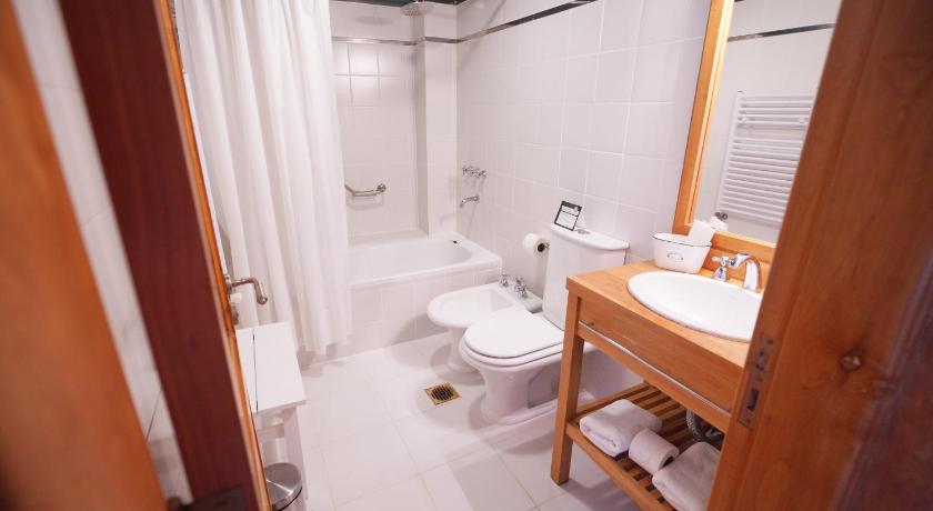 Image of Superior Triple Room 17