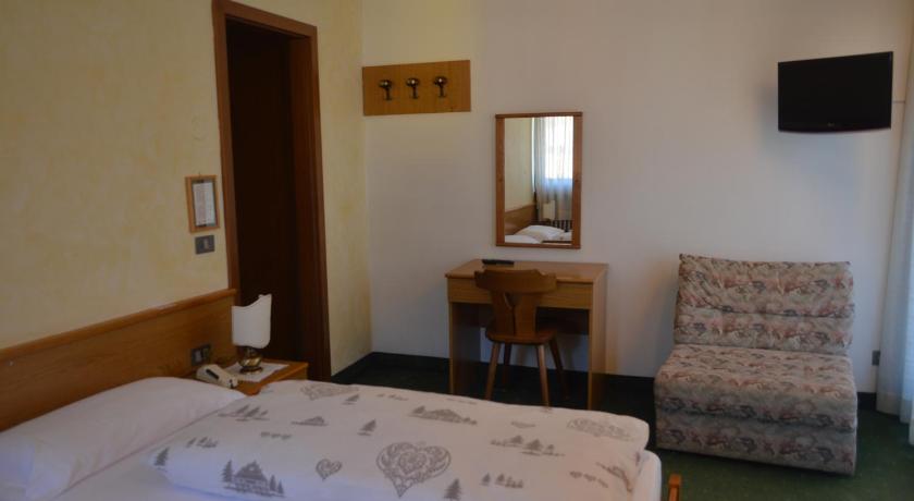 Image of Double or Twin Room 8