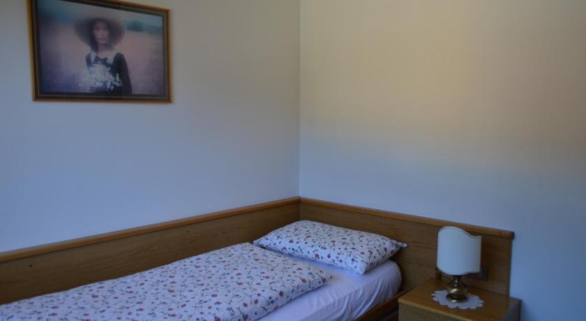 Image of Triple Room 1